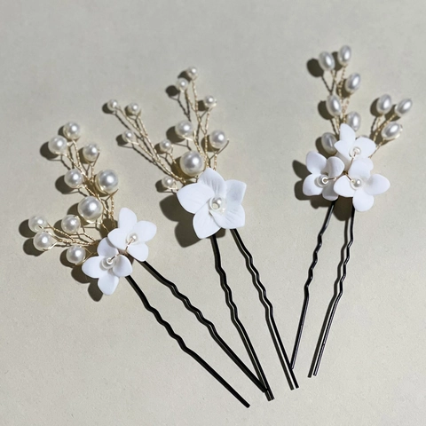 Braut Weiße Blume Künstliche Perle U-Förmige Haarnadeln Legierung Handgefertigte Hochzeit Bankett Haarschmuck Für Damen