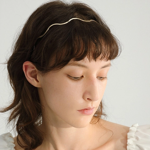 Minimalist Wave Metal Headband Gold Thin Hair Hoop Simple Fashion Hair Accessory For Women Daily Wear Styling Tool