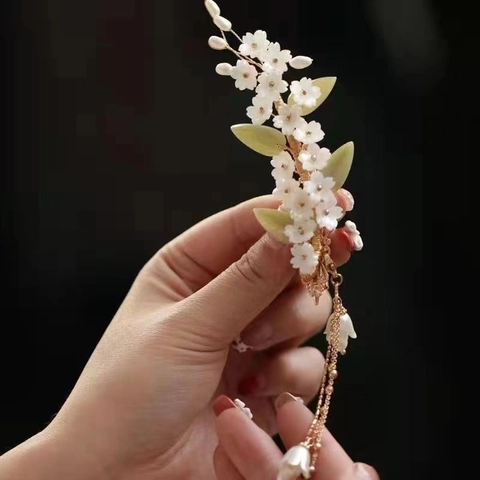 Haarclip Im Chinesischen Stil Goldlegierung Quaste Seitenclip Mit Harzblume Künstlichem Jadeblatt Hanfu Zubehör Damen