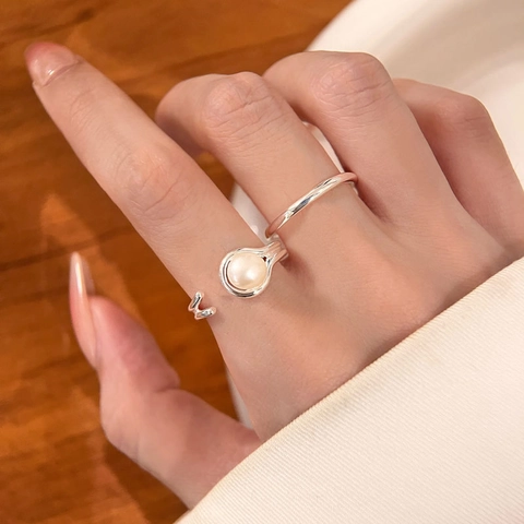 Anello Aperto in Rame Placcato Argento con Perla Artificial Design a Doppio Strato Linee Geometriche Regolabile per Donna Gioielli