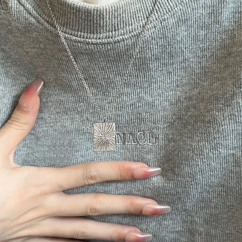 Minimalistische Rechthoekige Hanger Ketting Met Zonnestraal Textuur Koper Witgoud Verguld 925 Zilveren Sluiting Voor Dames Sieraden