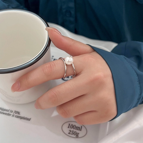 Minimalistischer Muschelperlenring Weißgold Vergoldetes Kupfer Doppelstöckiges Kreuz Verstellbarer Ring Für Damen Schmuck