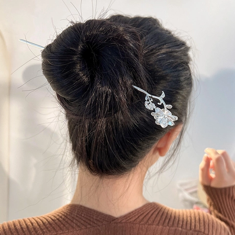 Elegante Bastoncino per Capelli in Stile Cinese Argento Rame Galvanizzato a Forma di Fiore per Donna Minimalista Forcina Floreale 3D