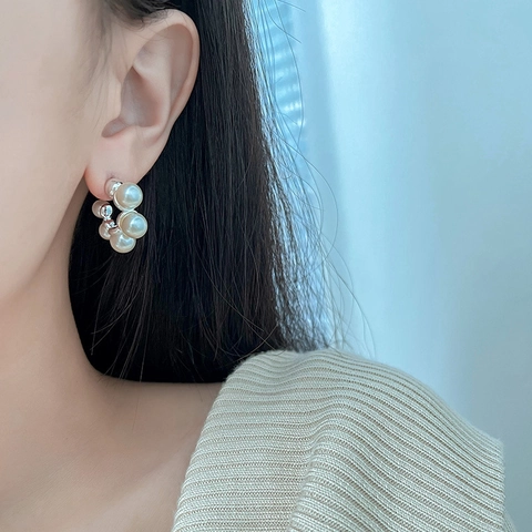 Boucles d'Oreilles Clous en Perle Artificielle en Grappe Forme de C Rétro Français Avec Tige en Argent Sterling 925 Bijoux