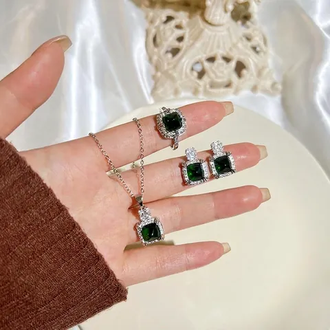 Ensemble de Bijoux Vintage en Cuivre Émeraude Vert Carré Pendentif Collier Bague Boucles d'Oreilles pour Femmes Accessoires Luxe Strass