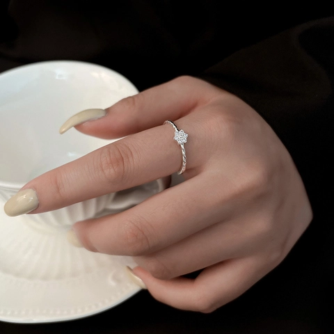 Elegante Koperen Verzilverde Bloem Zirkoon Open Ring Voor Dames Minimalistische Verstelbare Ring Sieraden