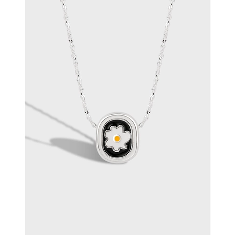 Koreanische Mode Gänseblümchen Blume Anhänger Halskette Vintage Emaille Kupfer Versilbert Oval Schwarz Schlüsselbeinkette Damen