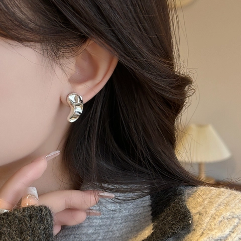 Orecchini a Bottone in Rame Geometrici Irregolari Minimalisti per Donna Stile Metallo Liquido Placcato Argento Gioielli di Moda