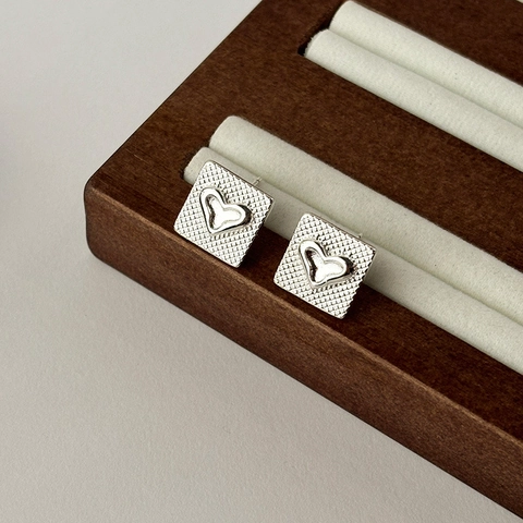 Süße Herz Gitter Quadratische Ohrstecker Kupfer Versilbert Koreanischer Einfacher Ästhetischer Schmuck Für Damen Täglich Dating Geschenk