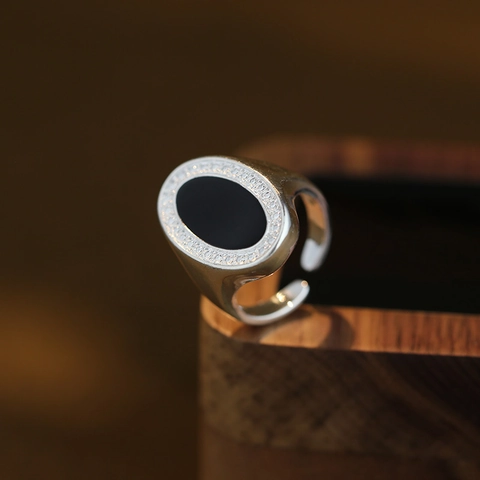 Minimalist Oval Black Enamel Rhinestone Open Ring For Women Electroplated Copper Silver Color Geometric Adjustable Finger Ring