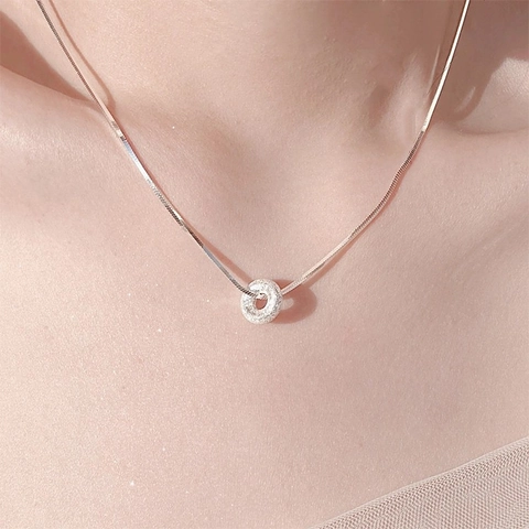 Minimalistische Kupfer Versilberte Frosted Donut Anhänger Halskette Für Damen Glänzende Strass Runde Kreis Choker Schlangenkette Schmuck Geschenk