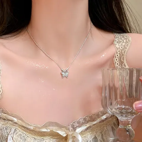 Elegante Collar con Colgante de Mariposa de Cobre Con Piedra de Ojo de Gato Sintética Diamante de Imitación para Mujer