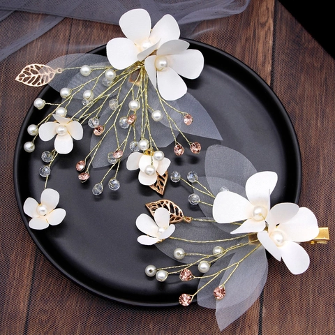 Fermaglio Per Capelli Fatto a Mano Fiori in Tessuto Bianco Filo in Lega Oro Perla Artificial Rosa Strass Accessori Sposa Matrimonio Donna