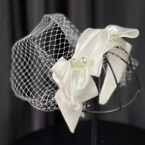 French Vintage White Satin Bow Headband With Netting Veil Artificial Pearl Bridal Headpiece Retro Wedding Photography Accessory