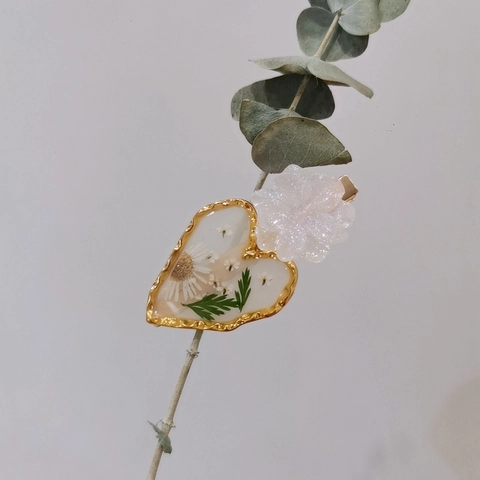 Handmade Resin Real Dried Flower Heart Hair Clip Vintage Japanese Daisy Botanical Duckbill Side Clip Hair Accessories