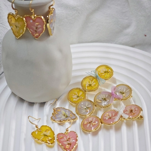 Handmade Dried Flower Resin Heart Drop Earrings And Floral Bow Hair Clip For Women Candy Color Jewelry Accessories