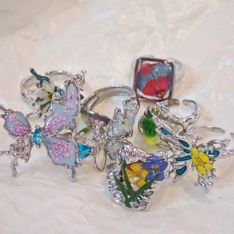 New Chinese Style Dried Flower Butterfly Ring Vintage Handmade Resin Real Flower Open Adjustable Ring Elegant Botanical Jewelry