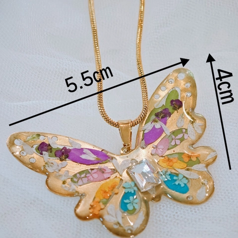 Collier Pendentif Papillon en Résine Fleurs Séchées Fait Main Vintage pour Femmes Alliage Or Strass Bijoux Floraux Ethniques