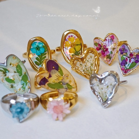 Handmade Dried Flower Stainless Steel Open Ring Vintage Resin Botanical Adjustable Jewelry For Women Floral Gold Foil Accessory