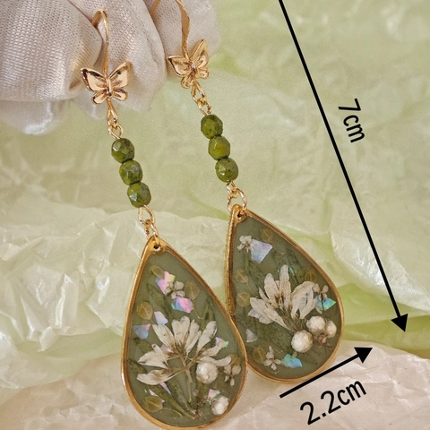 Handmade Resin Dried Flower Drop Earrings With Alloy Sun Moon Butterfly Charms Ethnic Boho Style Jewelry For Women Gift
