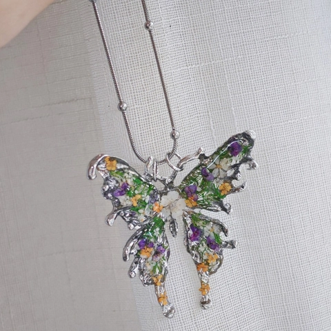 Collar con Colgante de Mariposa de Acero Inoxidable Vintage Con Flores Secas Reales Joyería Botánica de Resina Mujer