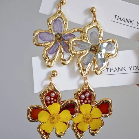 Handgemaakte Droogbloemen Oorbellen Hars Legering Bloemenontwerp Vintage Esthetiek Botanische Sieraden Voor Dames Dagelijks