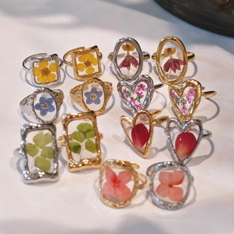 Handmade Real Dried Flower Resin Stainless Steel Ring Vintage Botanical Petal Adjustable Open Ring For Women Jewelry