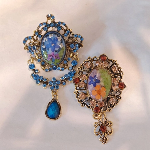 Handmade Vintage Baroque Dried Flower Brooch For Women Luxury Rhinestone Alloy Palace Style Botanical Specimen Jewelry Gift