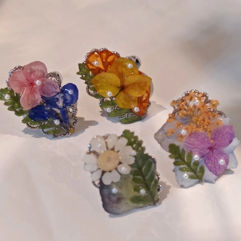 Handmade Real Pressed Flower Resin Ring For Women Mori Style Adjustable Alloy Opening Ring With Faux Artificial Pearl Hydrangea Jewelry