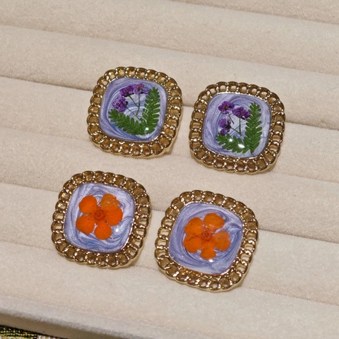 Vintage Handmade Dried Flower Resin Square Stud Earrings With 925 Sterling Silver Earring Post For Women Elegant Jewelry