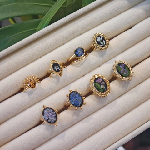 Handmade Real Dried Flower Specimen Stainless Steel Ring For Women Vintage Palace Style Open Adjustable Resin Flower Ring Jewelry