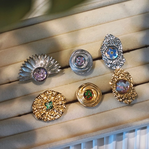 Vintage Stainless Steel Open Ring For Women Handmade Dried Flowers Resin Inlaid French Niche Adjustable Floral Ring Jewelry