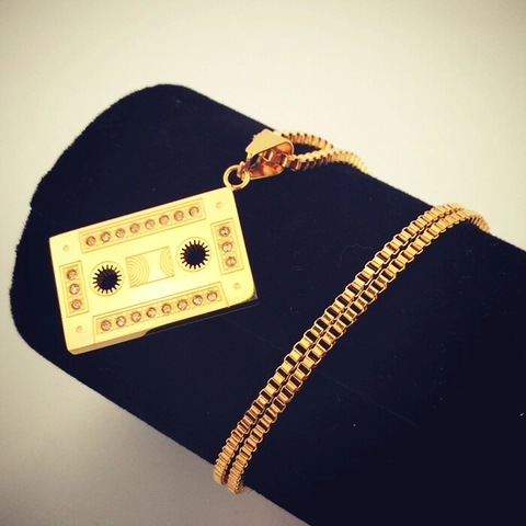 Collar de Colgante de Cassette Vintage Hiphop de Acero Inoxidable para Hombre Mujer Chapado en Oro Strass Joyería