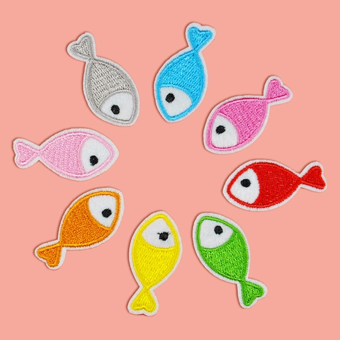 Mini Toppa Ricamata Pesce Cartone Animato Animali Colorati Patch da Stirare Cucire per Vestiti DIY Borsa Cappello Accessori Piccole Applique