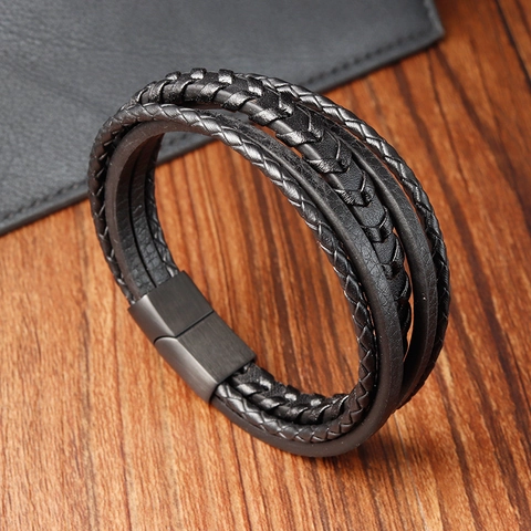 Bracciale da Uomo Vintage in Pelle Intrecciata Multistrato Con Chiusura Magnetica in Acciaio al Titanio Nero Gioielli Punk Retro