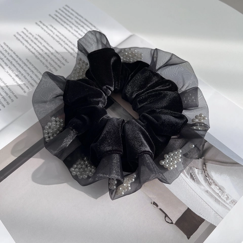 Elegante Scrunchie in Velluto Fatto a Mano Con Bordo in Rete e Accenti di Perle Artificiali Accessori per Capelli