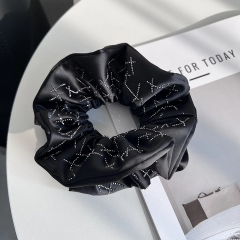 Eleganter Schwarzer Satin-Haargummi Mit Silbernen Strass-Sternen Für Damen Stilvolles Haar-Accessoire Für Den Alltag