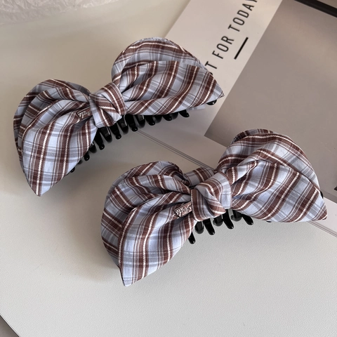 Koreanischer Stil Süß Karomuster Schleife Bananen-Clip Stoff Harz Haarschmuck Für Damen Elegant Ponytail Bun Haarklammer