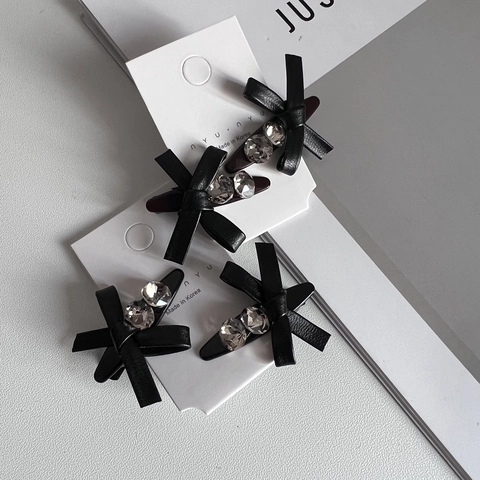 Damen Leder Schleife Haarklammer Handgefertigt Strass Minimalistisch Pony-Klammer Eleganter Koreanischer Stil Haarschmuck Für Den Alltag
