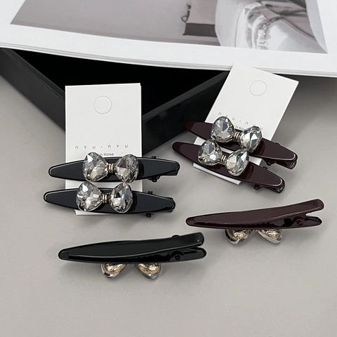 Elegante Molletta per Capelli a Becco d'Anatra con Fiocco di Strass in Stile Coreano per Donna Fermaglio Laterale in Resina Lucida