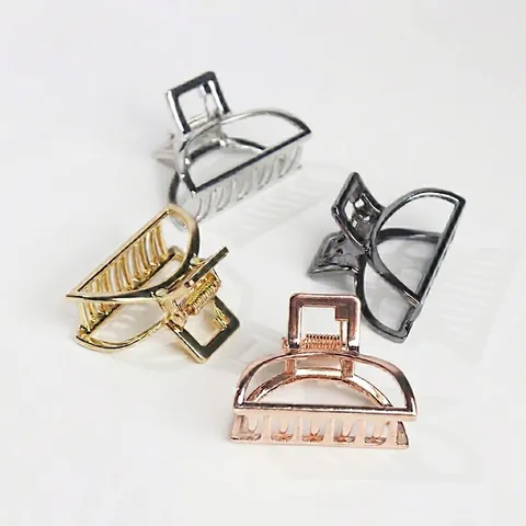 Women Metal Hair Claw Clip Small Alloy Geometric Hollow Hairpin Simple Vintage Hair Fixing Accessory Elegant Headwear