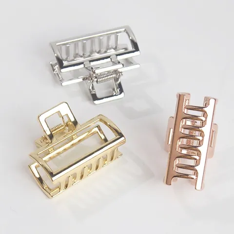 Minimalist Geometric Square Alloy Hair Claw Clip Vintage Hollow Out Metal Hairgrip For Women Daily Hair Accessories