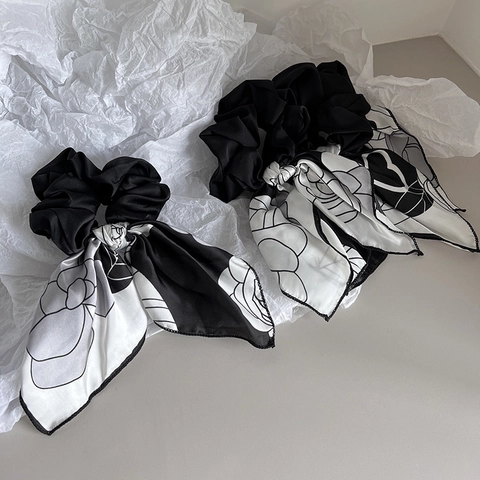 Franse Rozenpatroon Scrunchie Met Lang Lint Elegant Zwart En Wit Satijn Bloemen Haaraccessoire Voor Vrouwen