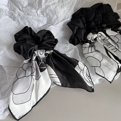 Franse Rozenpatroon Scrunchie Met Lang Lint Elegant Zwart En Wit Satijn Bloemen Haaraccessoire Voor Vrouwen