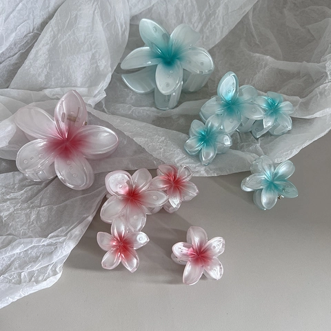 Sweet Gradient Plumeria Hair Claw Clip For Women Fashion Flower Shark Clip Beach Vacation Resin Hair Accessories For Girls