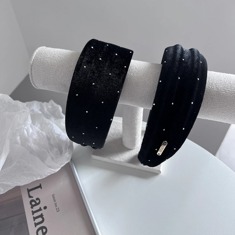 Korean Minimalist Black Satin Rhinestone Wide Headband Retro Solid Color Handmade Padded Hair Band For Women Fashion Accessories