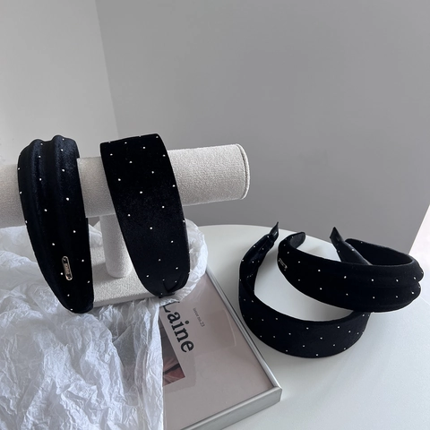 Korean Minimalist Black Satin Rhinestone Wide Headband Retro Solid Color Handmade Padded Hair Band For Women Fashion Accessories