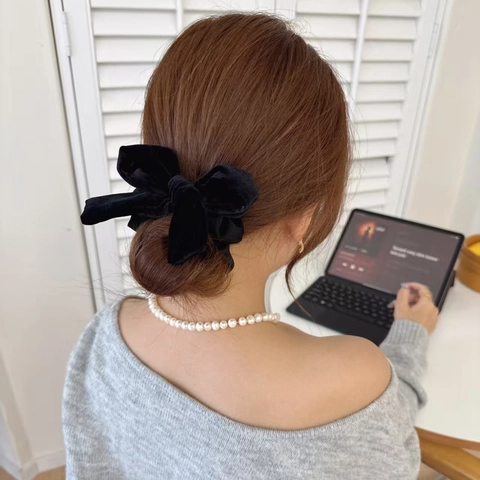 Vintage French Style Velvet Bow Hair Tie Elegant Fabric Oversized Scrunchie Hand-made Elastic Ponytail Holder Accessories