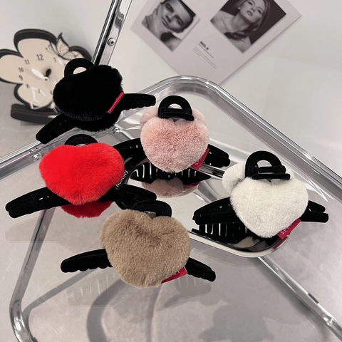 Artificial Fur Heart Hair Claw Clips For Women Large Plush Shark Clips Soft Hair Accessories For Thick Hair Styling Fashion Gift