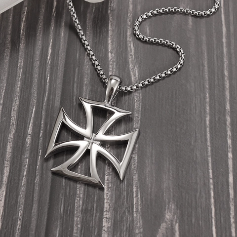 Mode Pendler Unisex Zinklegierung Hohl Eisenkreuz Anhänger Halskette Silber Galvanisiert Punk Gothic Schmuck Für Party